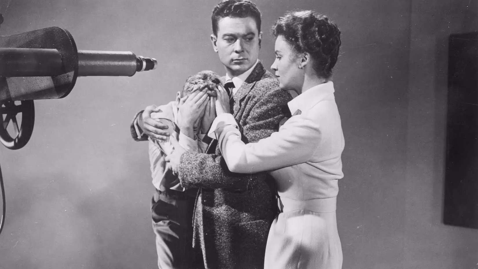 a-classic-sci-fi-gem-from-1953-finds-new-life-on-streaming-how-invaders-from-mars-influenced-spielberg-image-1