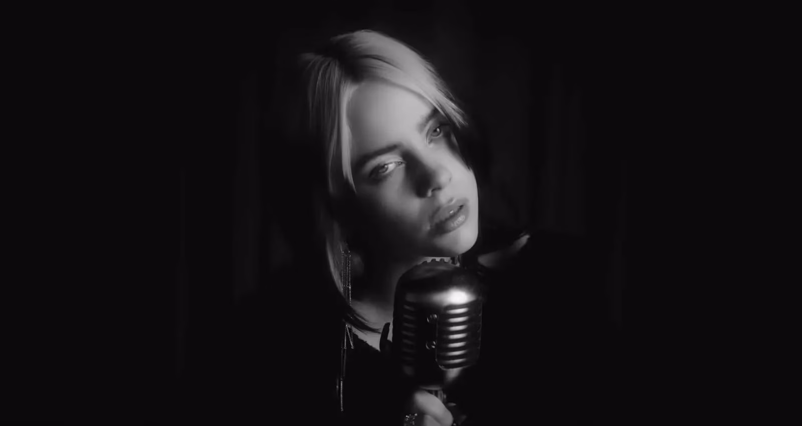 billie-eilish-and-james-camerons-3d-concert-film-is-coming-and-my-wallet-is-already-crying-image-0